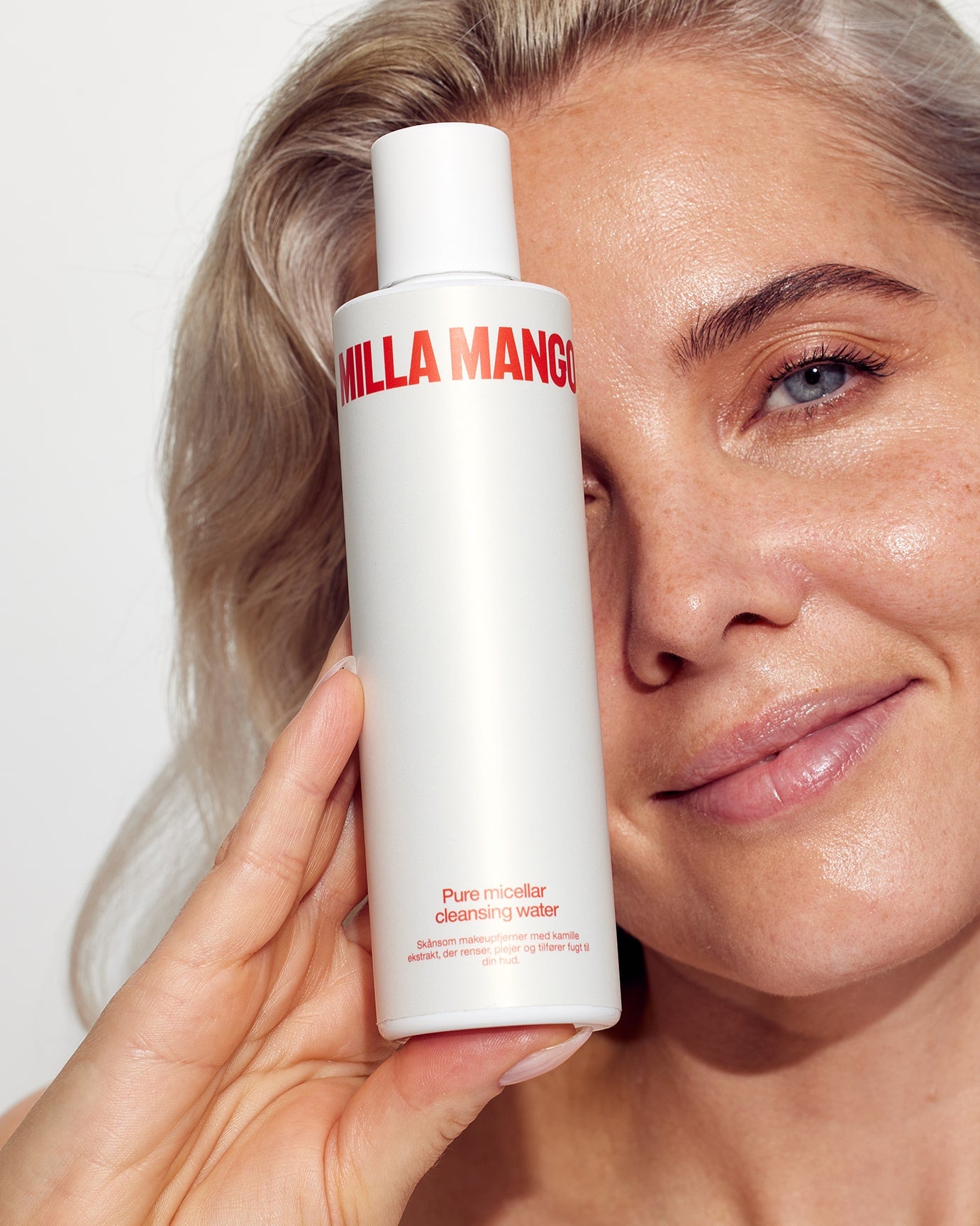 Pure micellar cleansing water