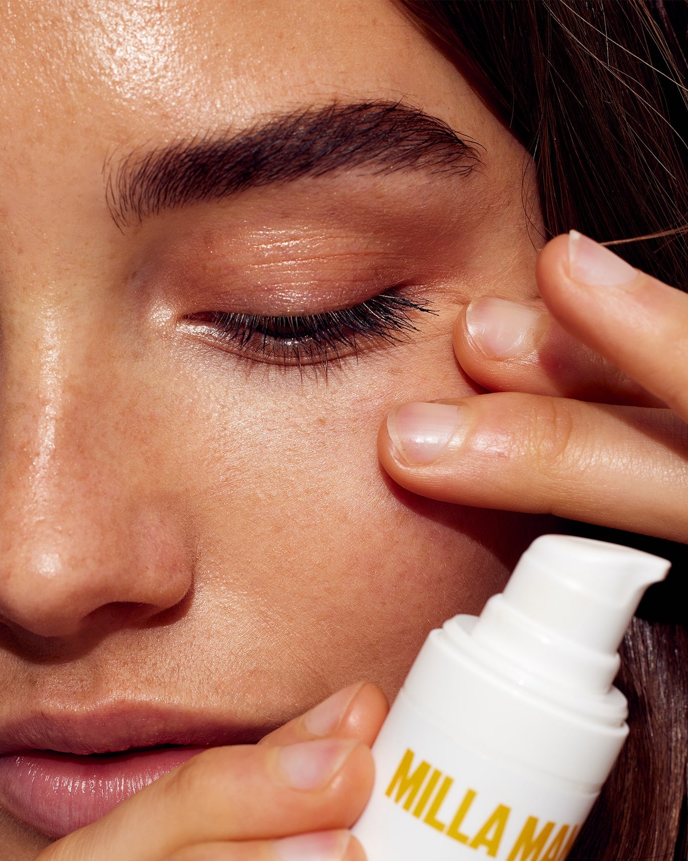 Lys pigment giver en øjeblikkelig frisk og udhvilet effekt.