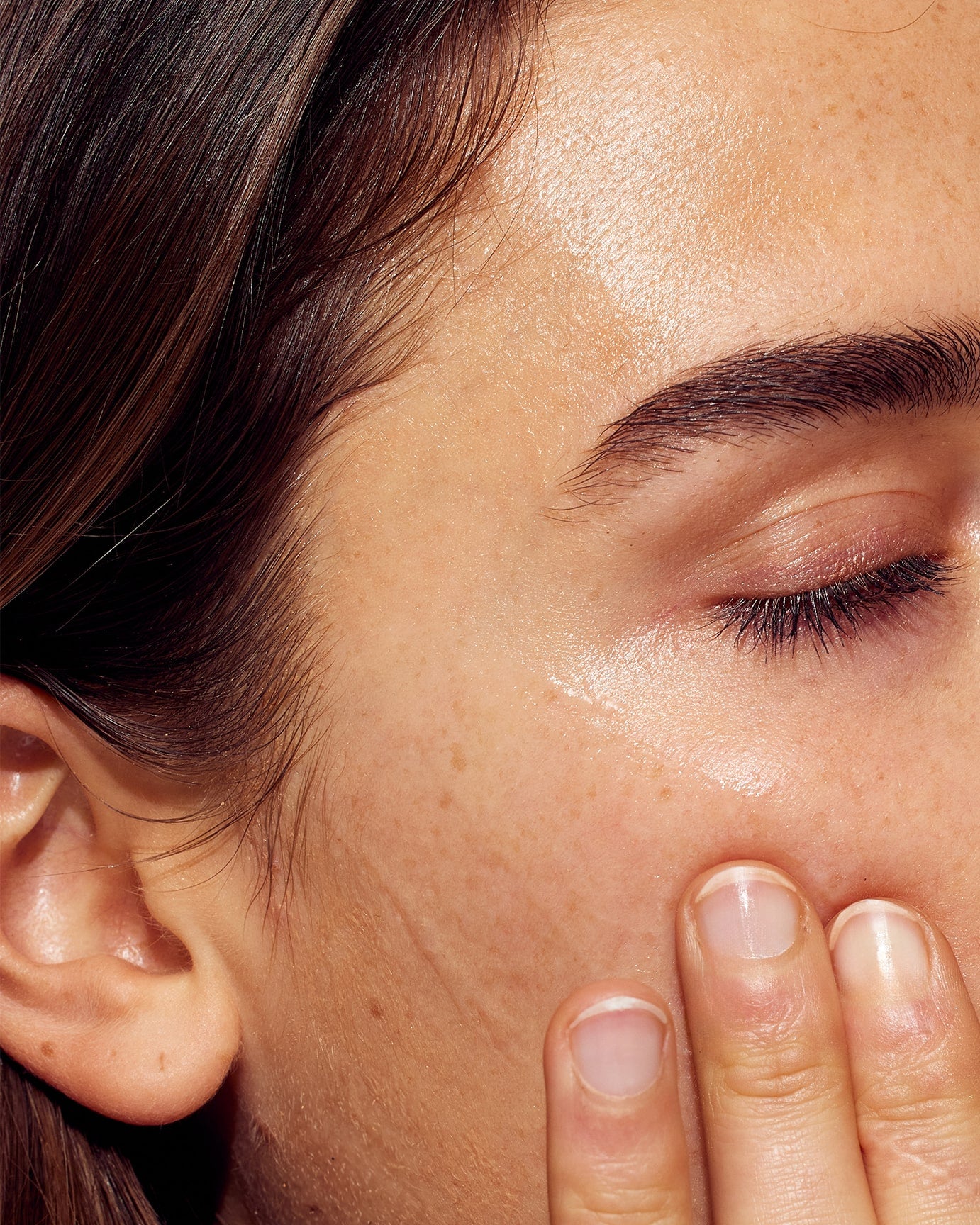 1% hyaluronsyre giver huden den nødvendige fugt.