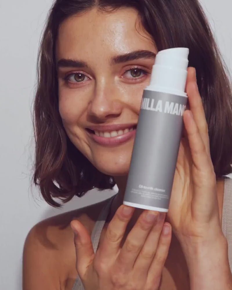 Indlæs video: Oil-to-milk cleanser